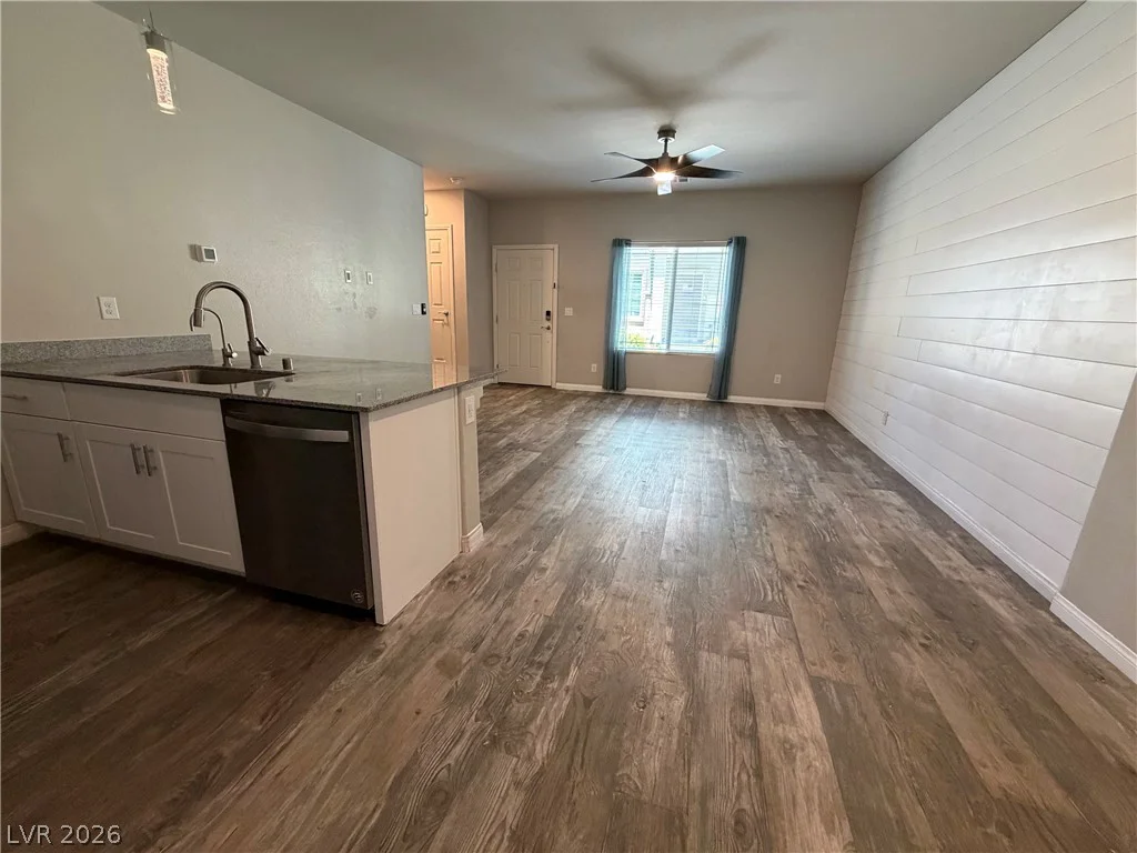 7305 Halo Falls, North Las Vegas, NV 89084