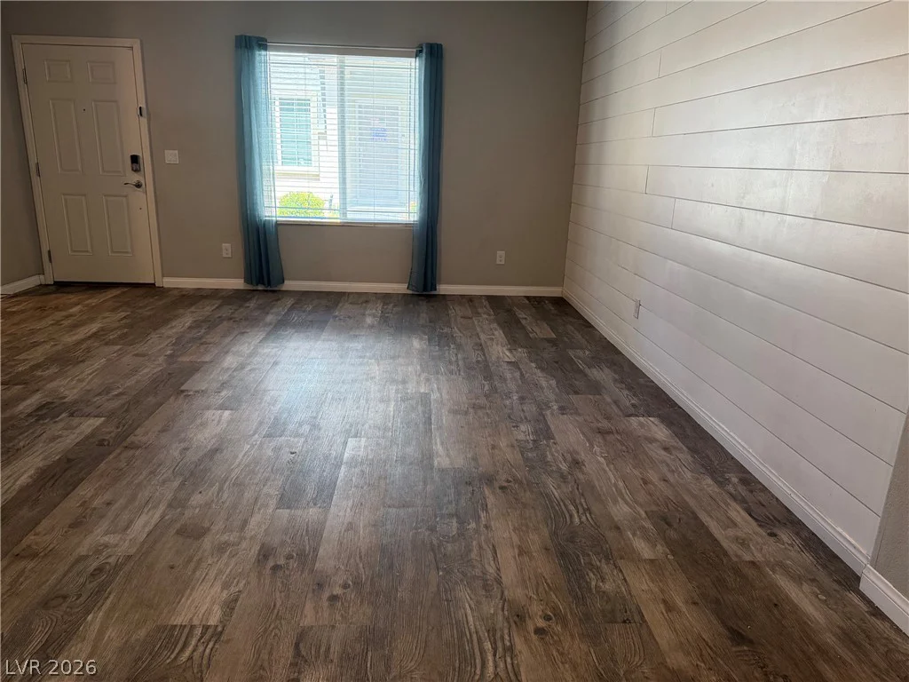 7305 Halo Falls, North Las Vegas, NV 89084