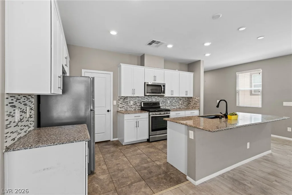 10925 Prudhoe Bay, Las Vegas, NV 89179