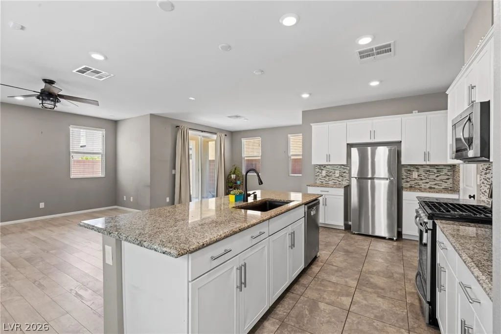 10925 Prudhoe Bay, Las Vegas, NV 89179