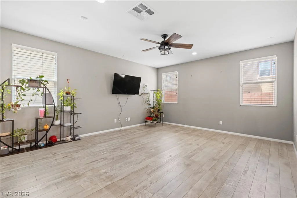 10925 Prudhoe Bay, Las Vegas, NV 89179