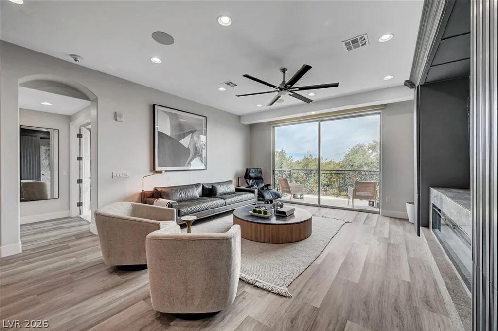 9101 Alta, Las Vegas, NV 89145