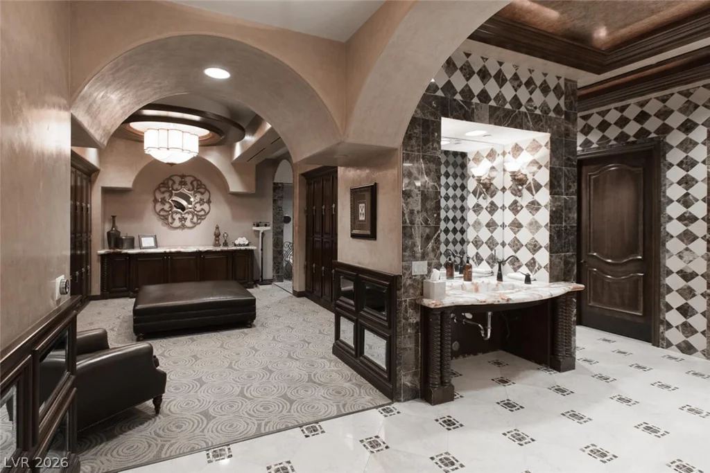 9101 Alta, Las Vegas, NV 89145