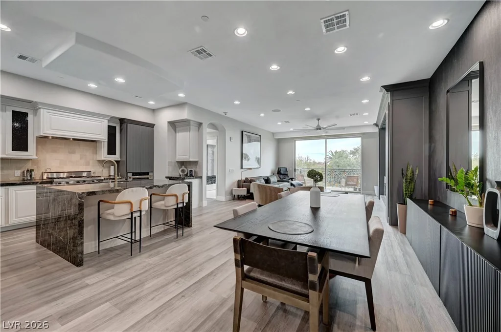 9101 Alta, Las Vegas, NV 89145