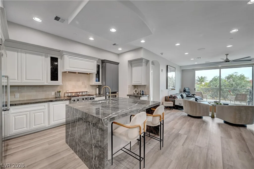 9101 Alta, Las Vegas, NV 89145