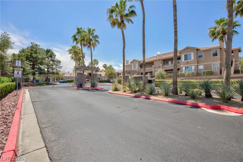9901 Trailwood, Las Vegas, NV 89134