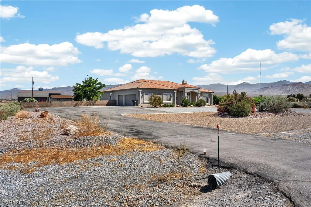 2240 Dandelion, Pahrump, NV 89048