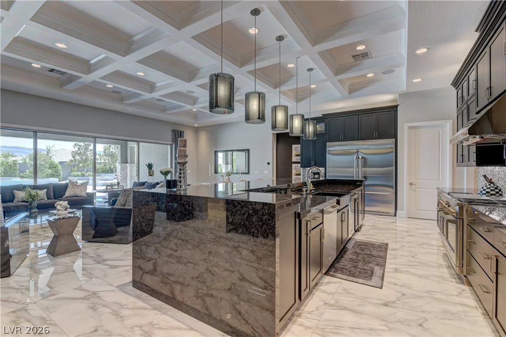 12439 Sky Bluff, Las Vegas, NV 89138