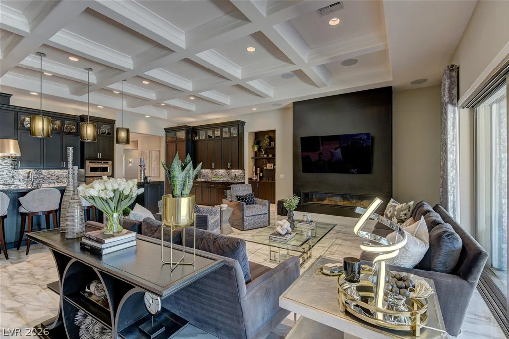 12439 Sky Bluff, Las Vegas, NV 89138