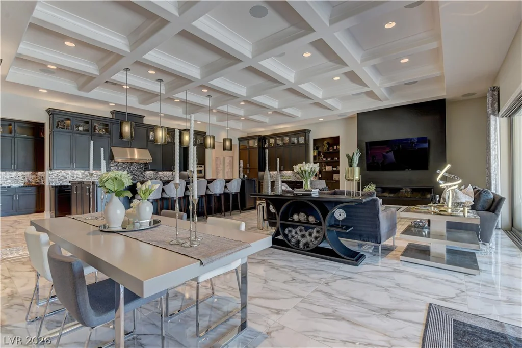 12439 Sky Bluff, Las Vegas, NV 89138