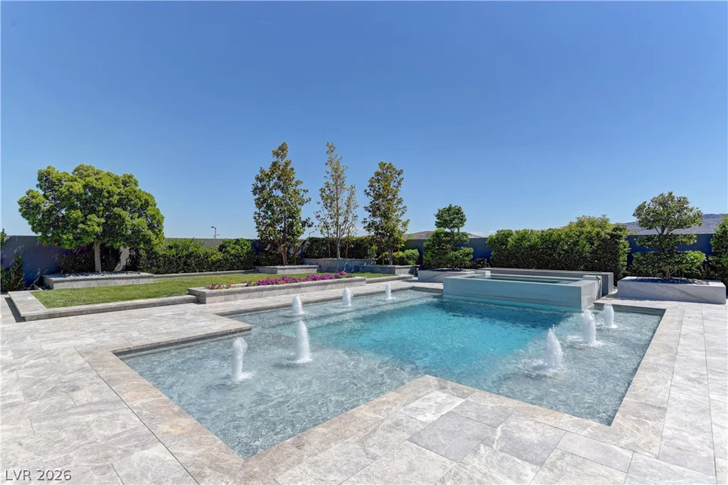 12439 Sky Bluff, Las Vegas, NV 89138