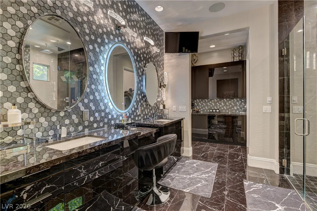 12439 Sky Bluff, Las Vegas, NV 89138