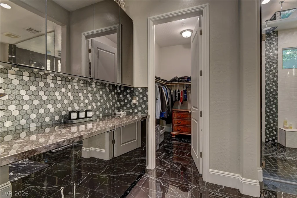 12439 Sky Bluff, Las Vegas, NV 89138