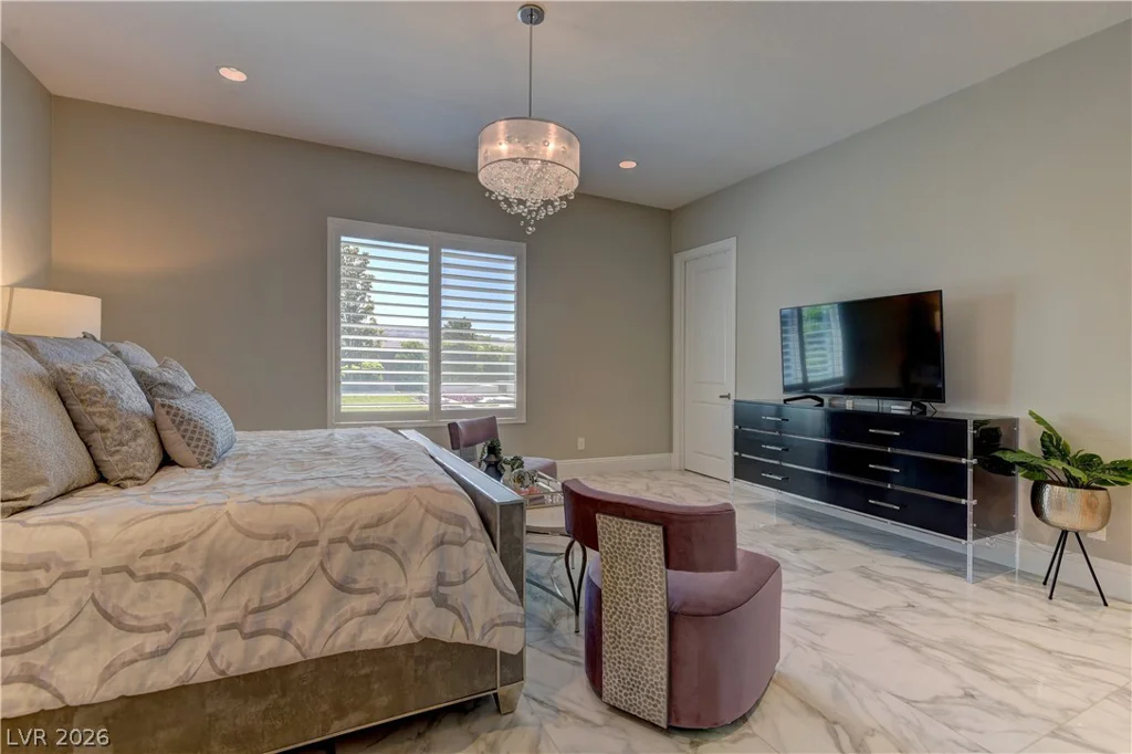 12439 Sky Bluff, Las Vegas, NV 89138