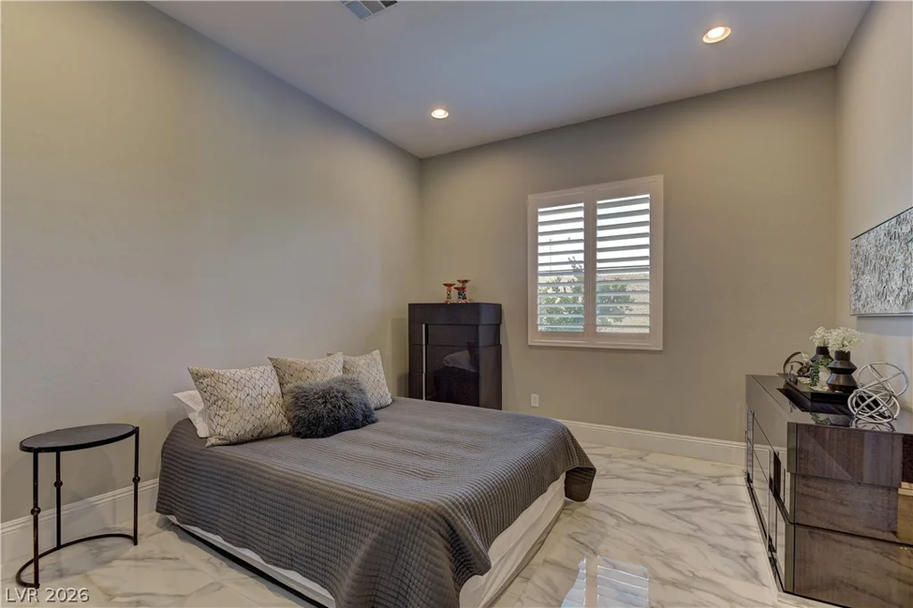 12439 Sky Bluff, Las Vegas, NV 89138