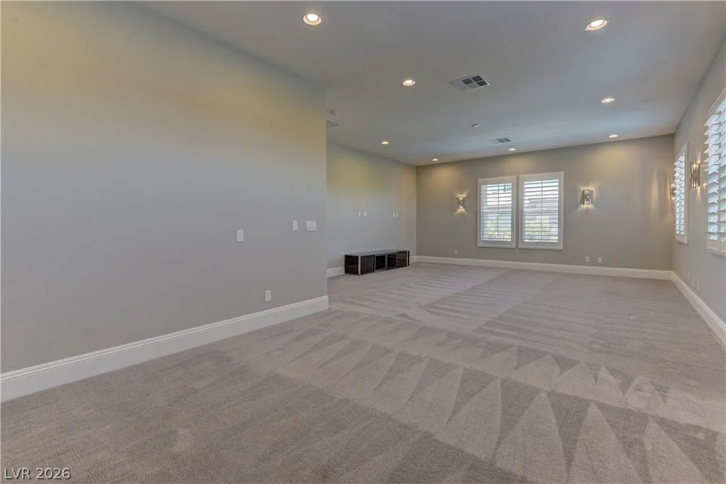 12439 Sky Bluff, Las Vegas, NV 89138