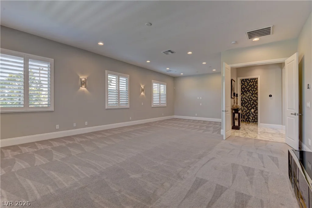 12439 Sky Bluff, Las Vegas, NV 89138