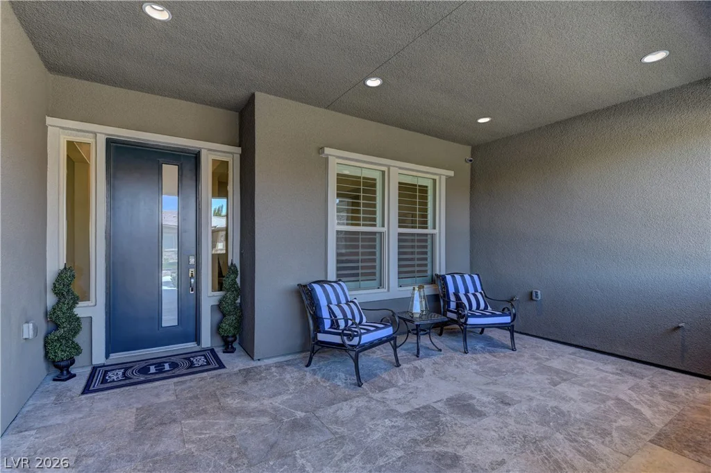 12439 Sky Bluff, Las Vegas, NV 89138