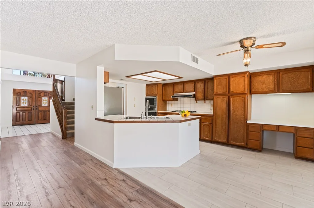 5916 Paseo Del Mar, Las Vegas, NV 89108