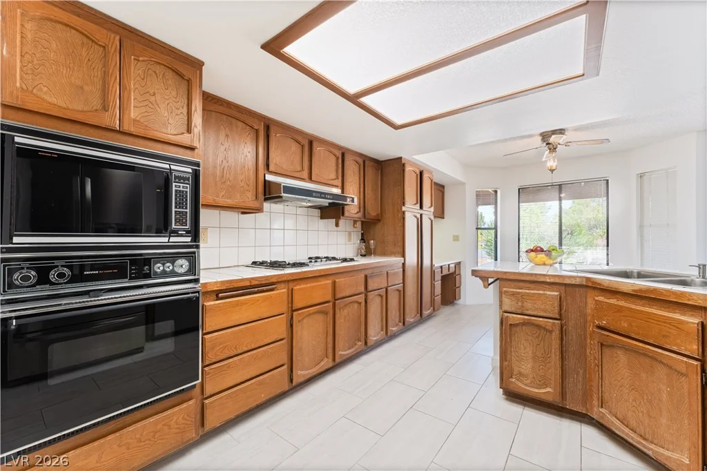 5916 Paseo Del Mar, Las Vegas, NV 89108