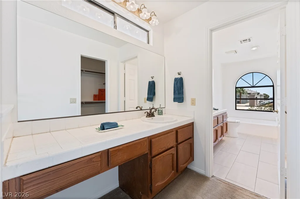 5916 Paseo Del Mar, Las Vegas, NV 89108