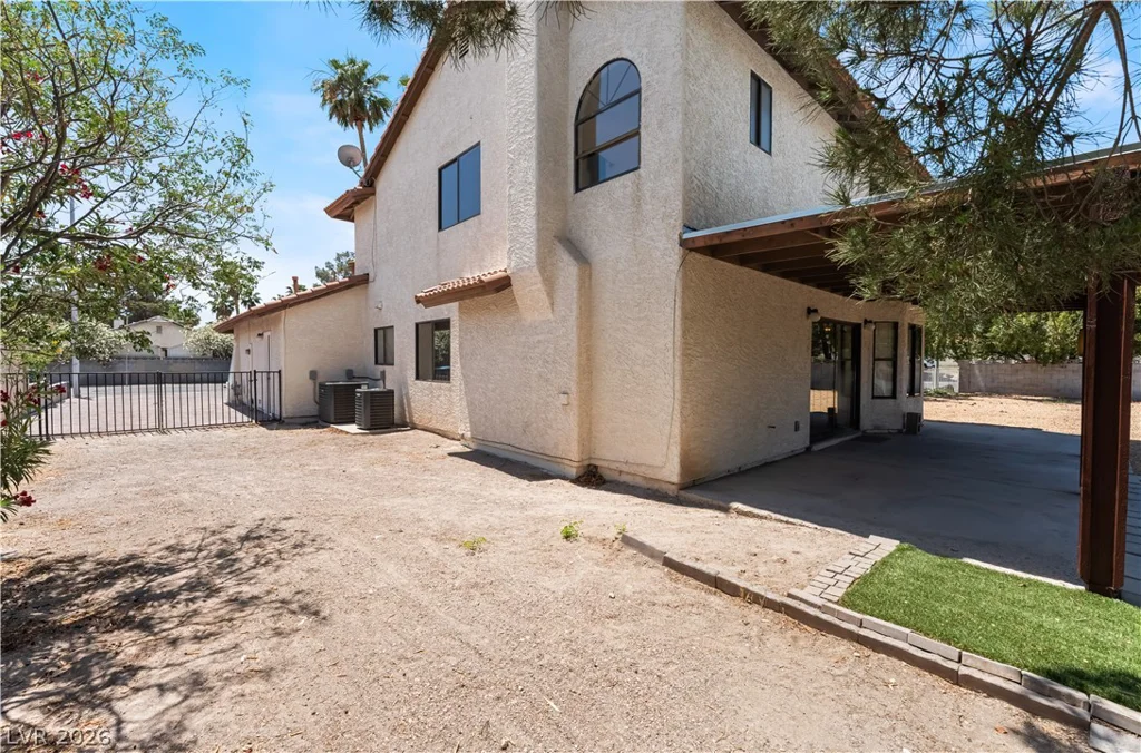 5916 Paseo Del Mar, Las Vegas, NV 89108
