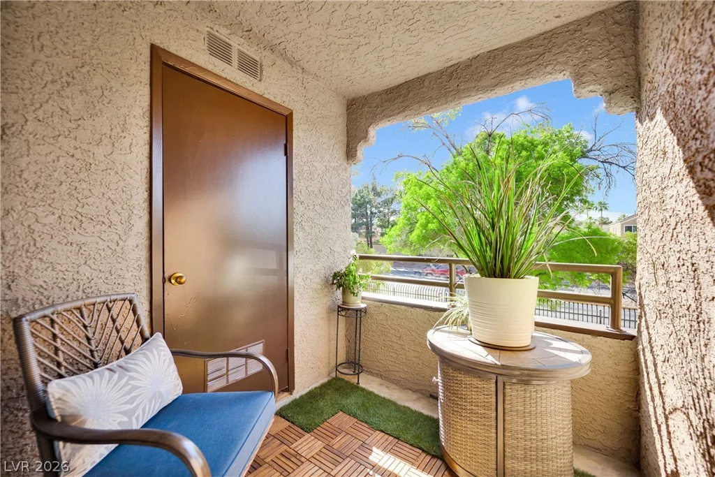 2200 Fort Apache, Las Vegas, NV 89117