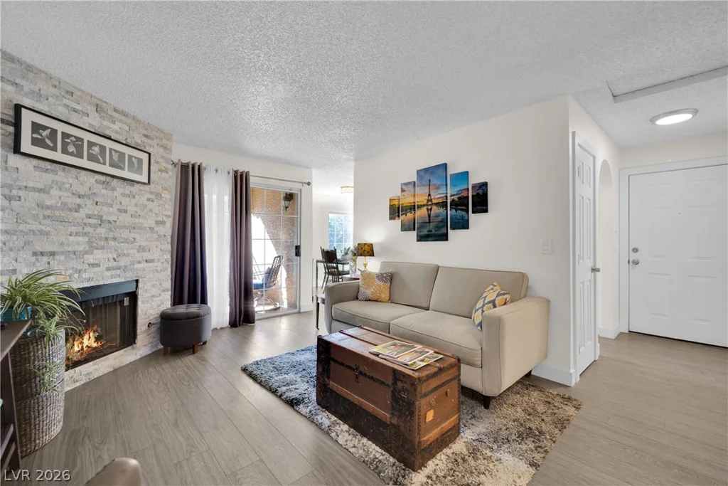 2200 Fort Apache, Las Vegas, NV 89117