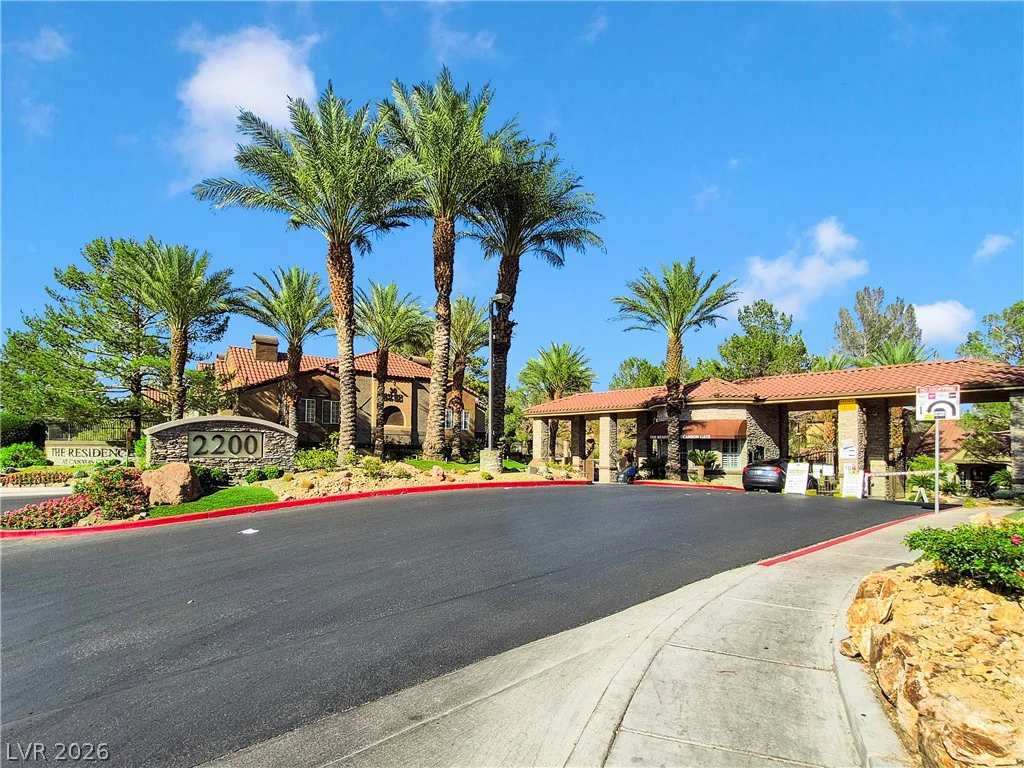2200 Fort Apache, Las Vegas, NV 89117