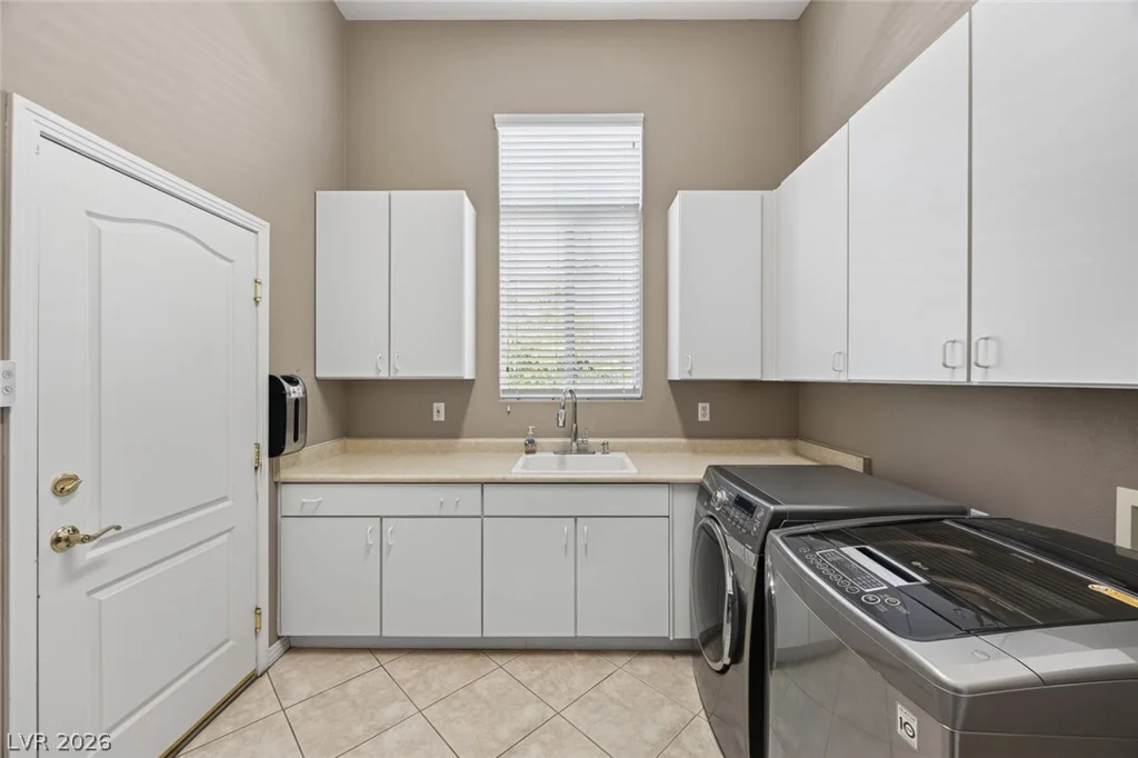 9437 Canyon Mesa, Las Vegas, NV 89144