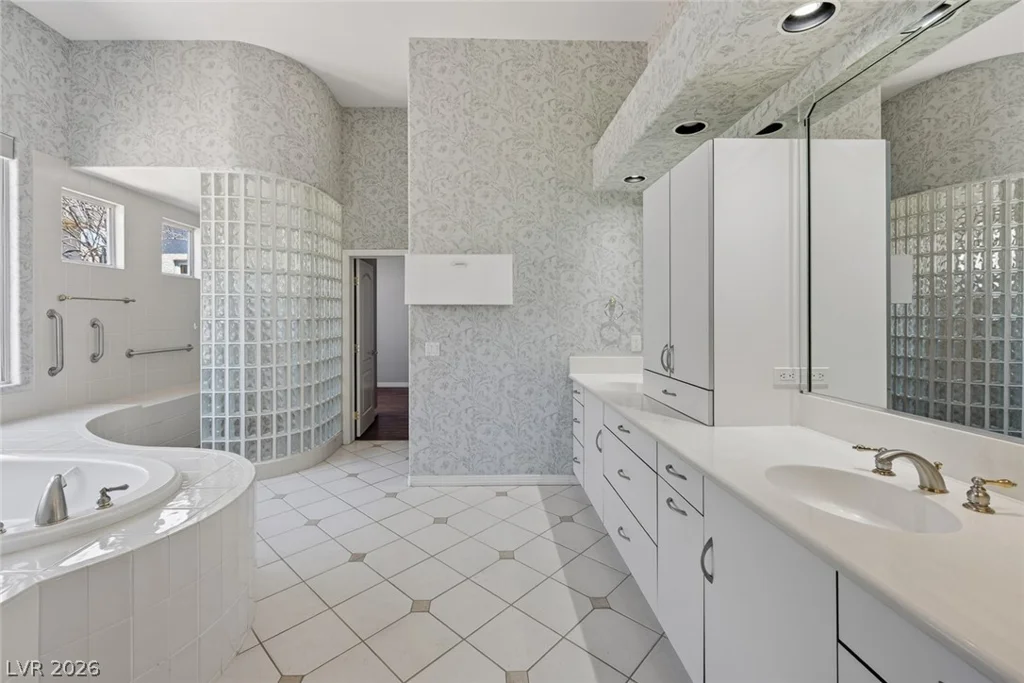 9437 Canyon Mesa, Las Vegas, NV 89144