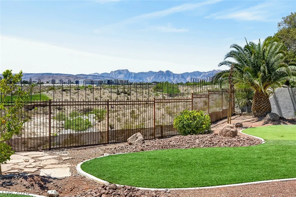 9437 Canyon Mesa, Las Vegas, NV 89144