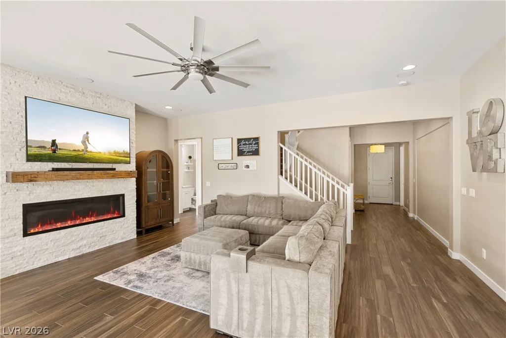 449 Paso De Montana, Las Vegas, NV 89138
