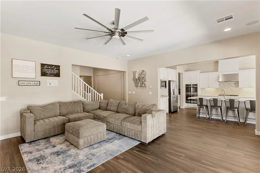449 Paso De Montana, Las Vegas, NV 89138