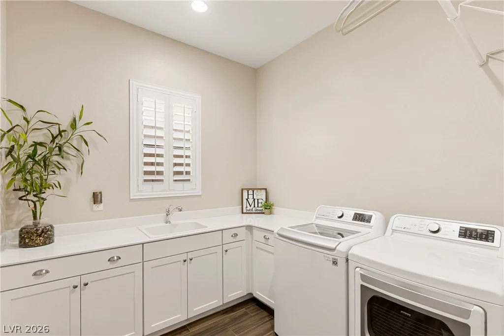 449 Paso De Montana, Las Vegas, NV 89138
