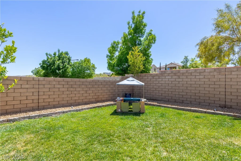 449 Paso De Montana, Las Vegas, NV 89138