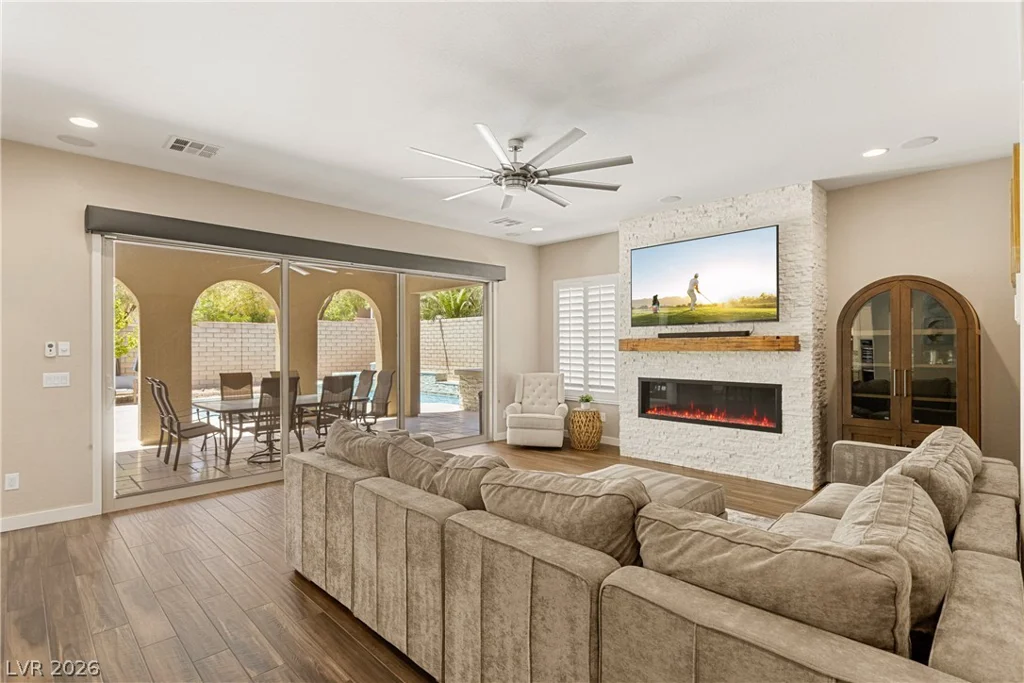 449 Paso De Montana, Las Vegas, NV 89138