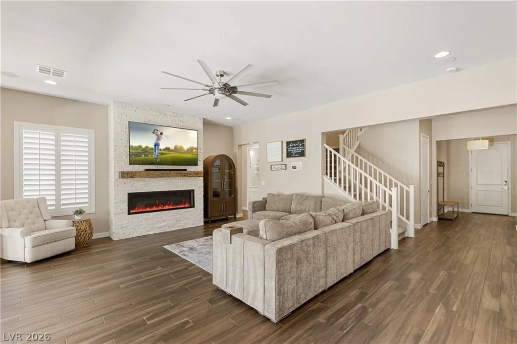 449 Paso De Montana, Las Vegas, NV 89138