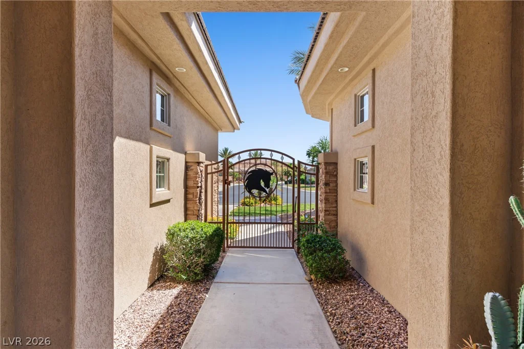 998 Crest View, Mesquite, NV 89027