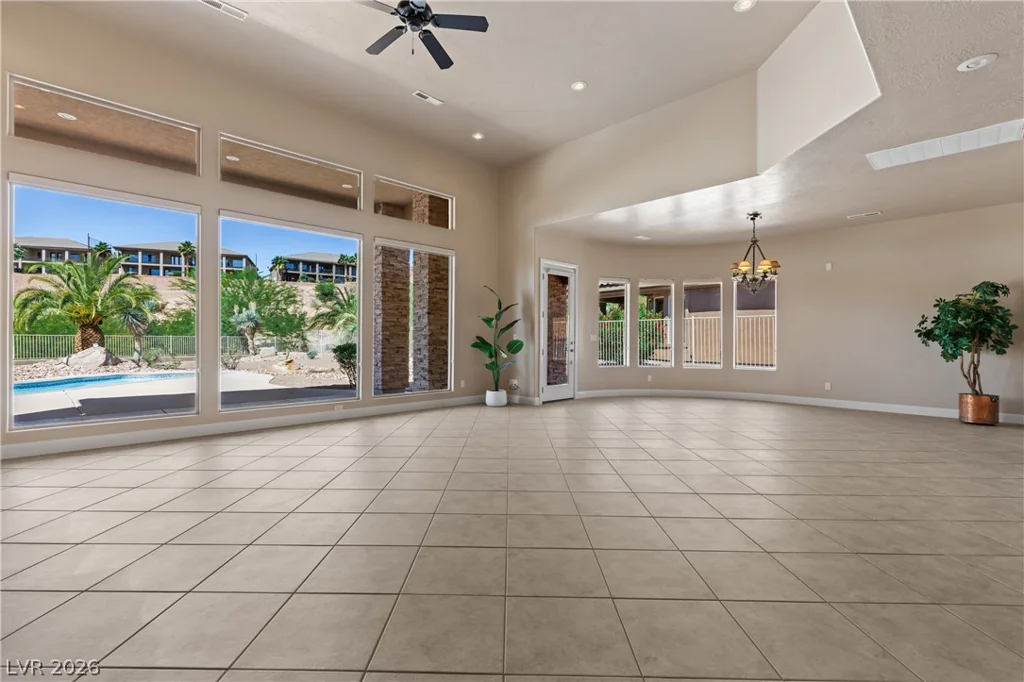 998 Crest View, Mesquite, NV 89027