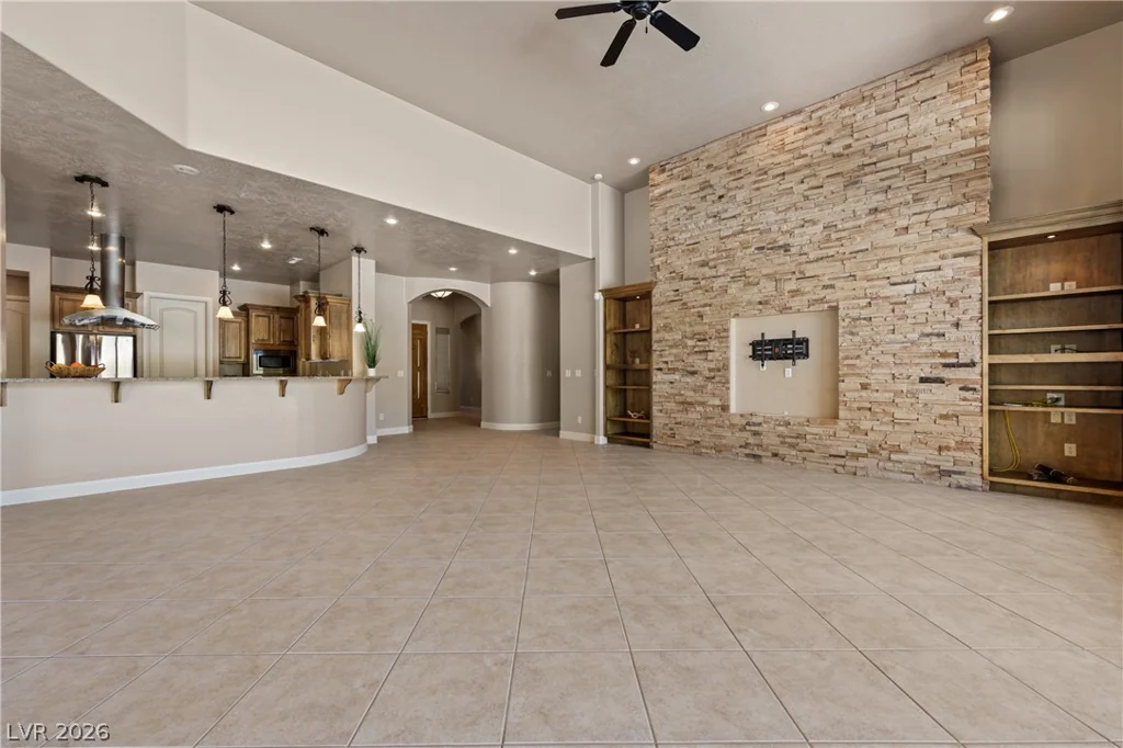 998 Crest View, Mesquite, NV 89027