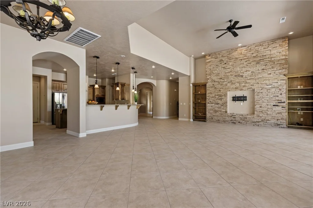 998 Crest View, Mesquite, NV 89027