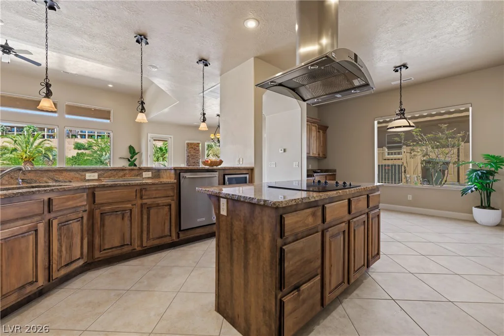 998 Crest View, Mesquite, NV 89027