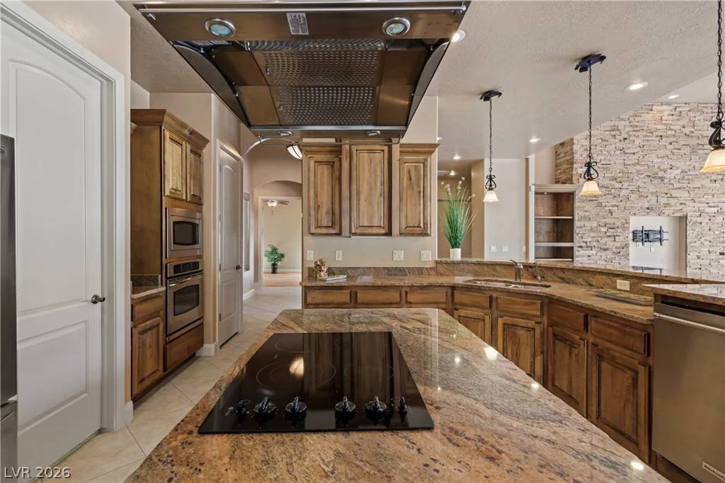 998 Crest View, Mesquite, NV 89027