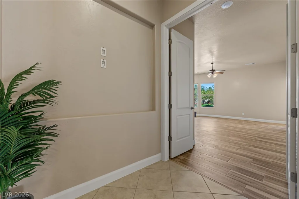 998 Crest View, Mesquite, NV 89027