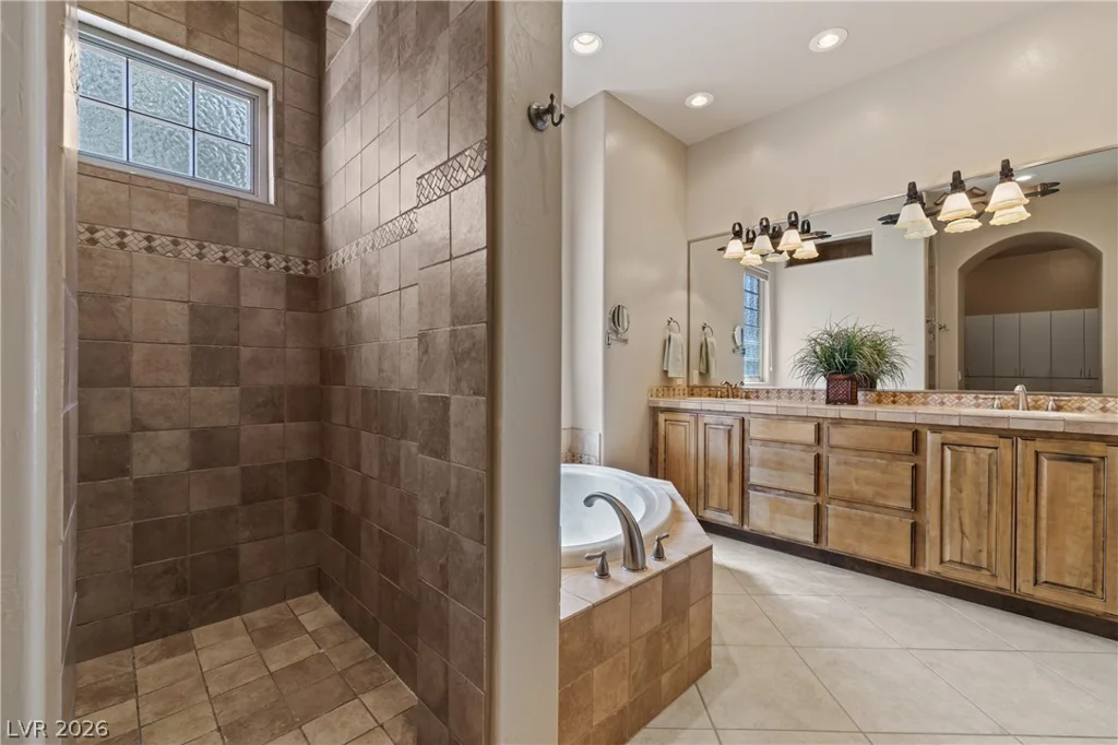 998 Crest View, Mesquite, NV 89027