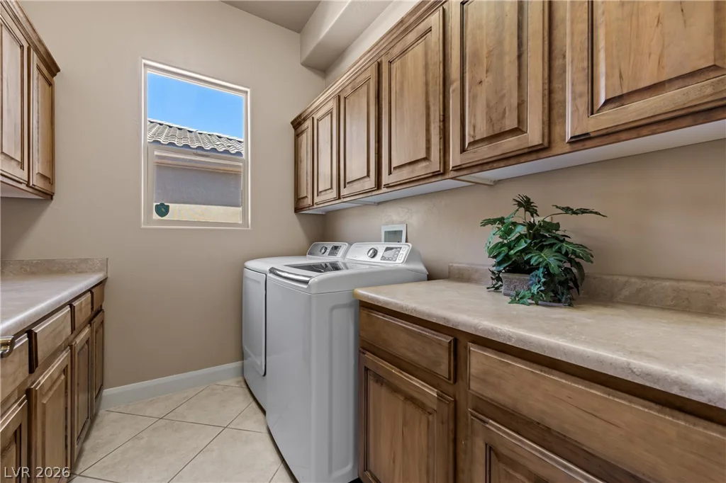 998 Crest View, Mesquite, NV 89027