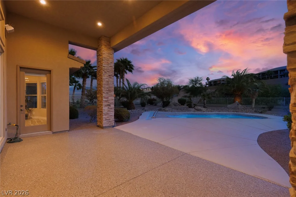998 Crest View, Mesquite, NV 89027