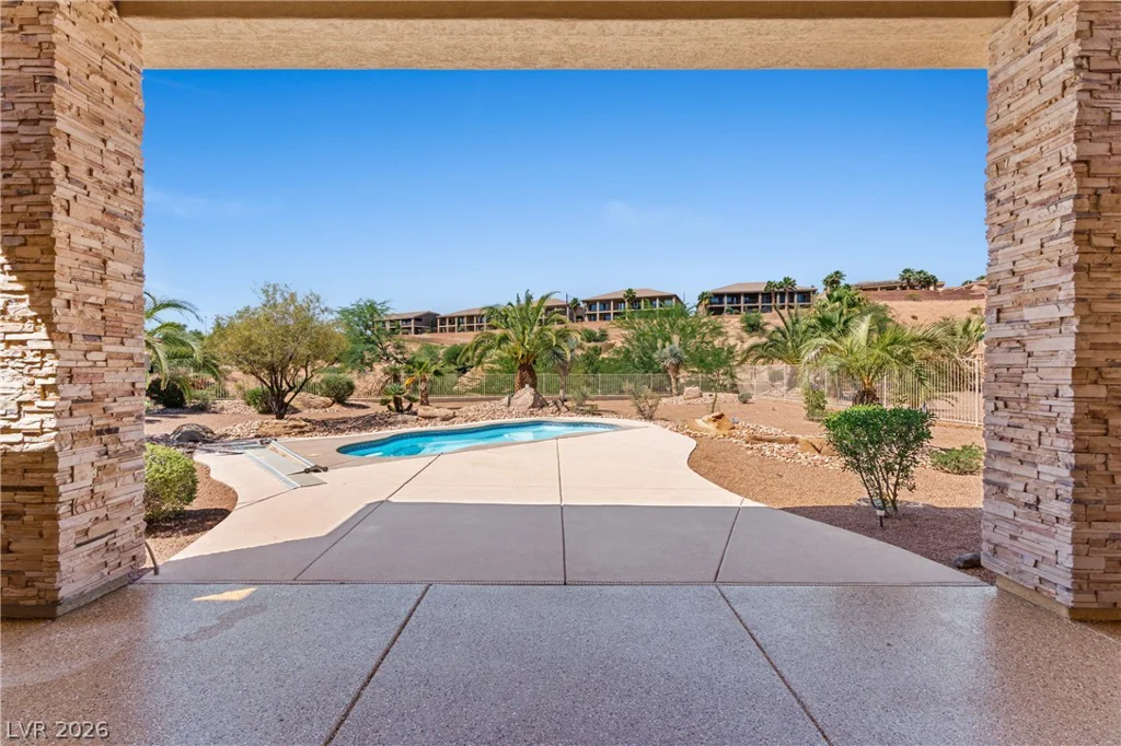 998 Crest View, Mesquite, NV 89027