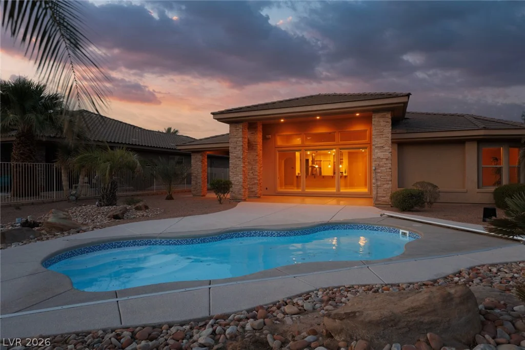 998 Crest View, Mesquite, NV 89027